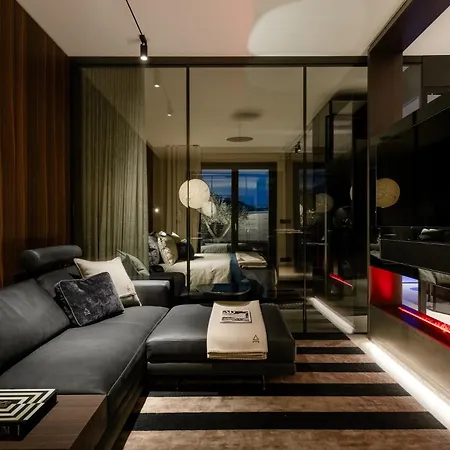 Shangrilux Private Appartement *
