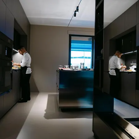 Shangrilux Private *
