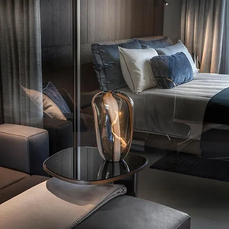 Shangrilux Private