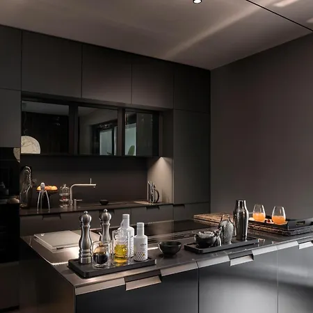 Shangrilux Private